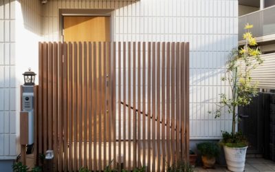 Choosing the Right Wood Fence Style for Your Home